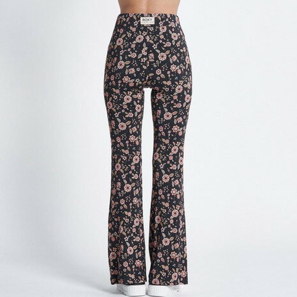 【11/5 24h限定 エントリー&対象4店舗買い回りで最大P10倍!】ロキシー(ROXY)(レディース)HIPPIE PANTS フレア パンツ 22FWRPT224004NVY