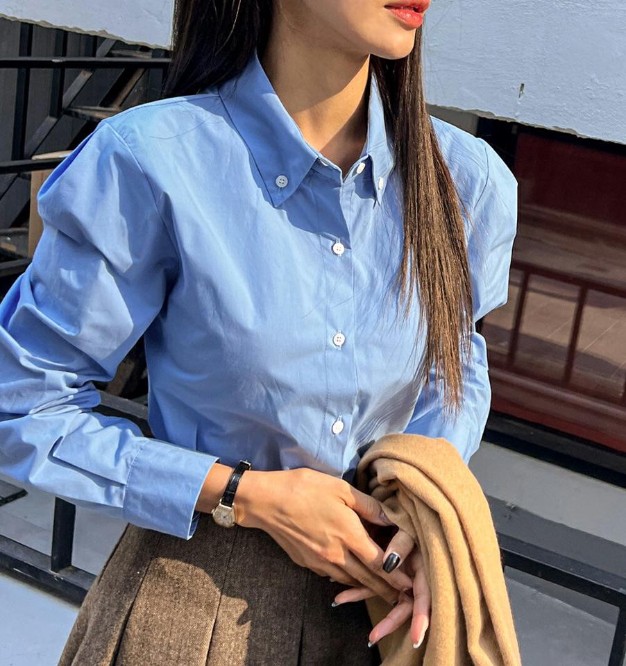 ボタンダウンクロップドシャツ・t00083 レディース 【bl】トップス シャツ 長袖 ボタンダウン 単色 無地 シンプル ベーシック 大人 オフィス オケージョン 青 ブルー カラーシャツ コットン 綿 白 ホワイト 秋 冬 春 韓国ファッション