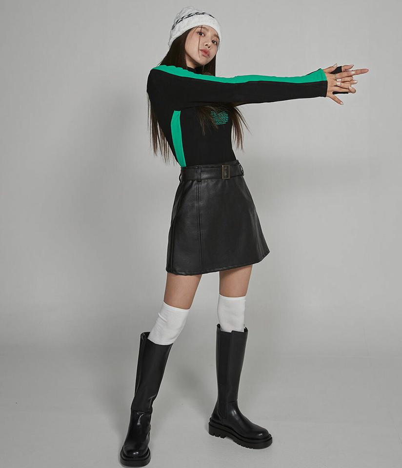 起毛SOFIA配色タートルTシャツ・t00123 レディース 【tops】トップス Tシャツ 長袖 タートルネック ロゴ 起毛 カジュアル ストリート スポーティ— 配色 ライン スリム ラフ ロンT クロップド丈 韓国ファッション