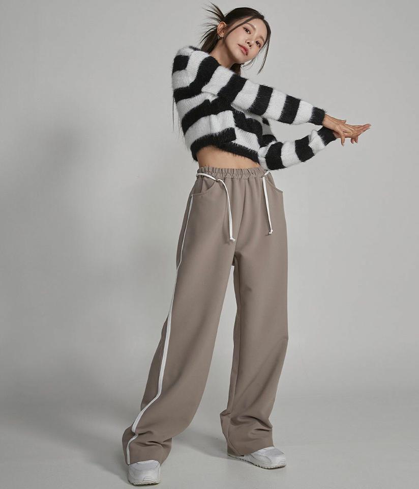 ストラップ付ウール混ラインパンツ・t00126 レディース 【pt】パンツ ズボン ロングパンツ サイドライン ウエストゴム 楽ちん ラフ カジュアル ハイウエスト フルレングス ストレート ワイド 秋 冬 韓国ファッション