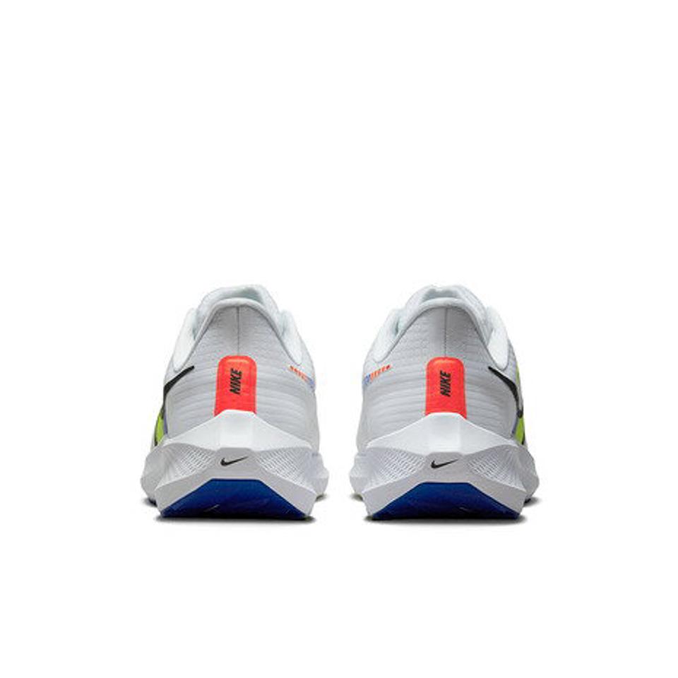 ナイキ（NIKE）（メンズ）ランニングシューズ エア ズーム ペガサス 39 PRM ホワイト DX1627-100 スニーカー 厚底 プレート ジョギング 駅伝 部活 マラソン