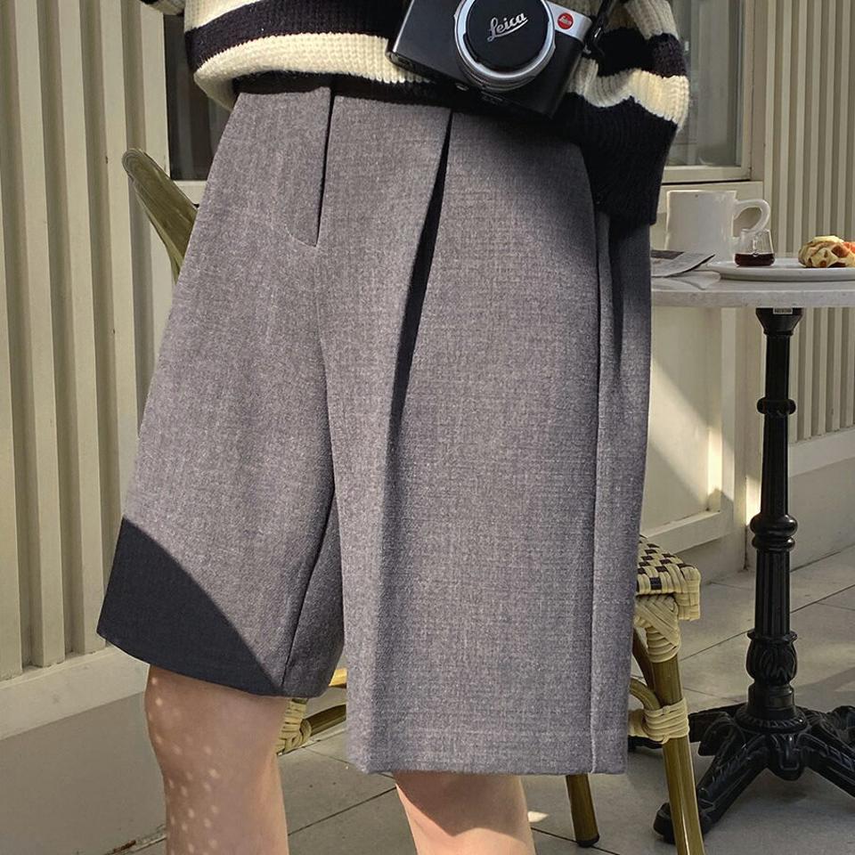 タックハーフスラックスパンツ・t00255 レディース 【pt】パンツ ズボン 半ズボン ハーフパンツ スラックス タック 単色 無地 シンプル ベーシック シック 大人 おしゃれ きれいめ ハイウエスト ワイド ベルトループ 秋 冬 韓国ファッション