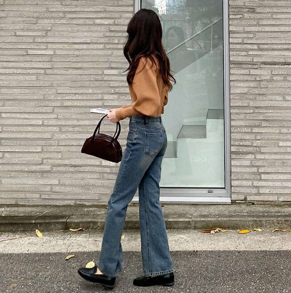 ゴールドボタンパフニット・b00101 レディース 【tops】トップス ニット ラウンドネック ゴールドボタン パフスリーブ ボリューム袖 袖コン リブ 大人 ユニーク おしゃれ カジュアル 秋 冬 韓国ファッション