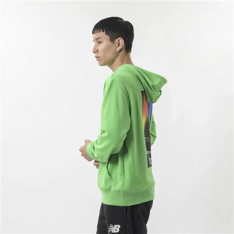 【30%OFFクーポン!15日迄】ニューバランス(new balance)(メンズ)パーカー スウェットプルオーバーフーディ AMT03526ACG オンライン価格