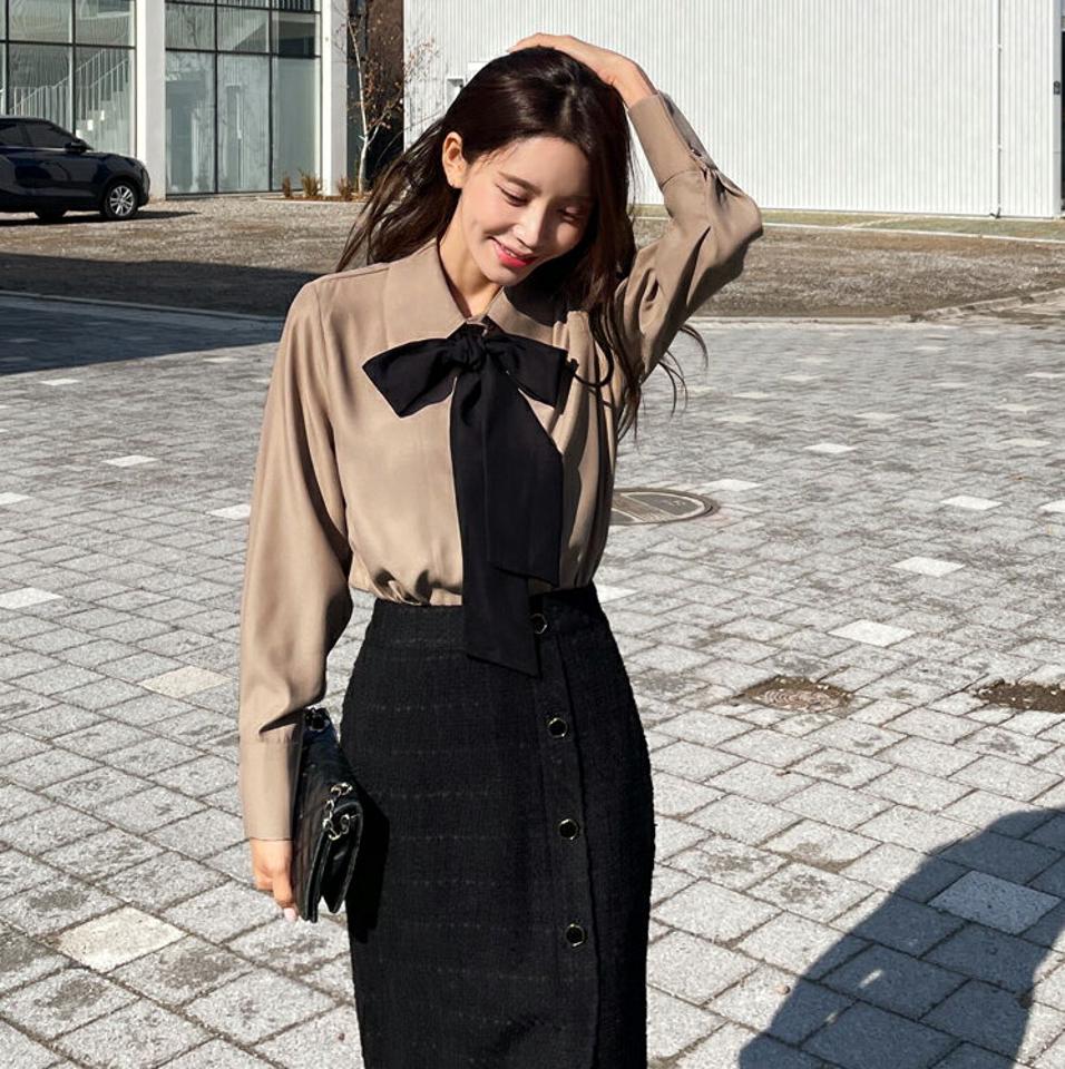 スカーフ付カラーブラウス・t00110 レディース 【bl】トップス ブラウス 長袖 ボウタイ りぼん リボン 襟コン フェミニン ガーリー シック モノトーン かわいい 可愛い オケージョン お呼ばれ 秋 冬 貼る 韓国ファッション