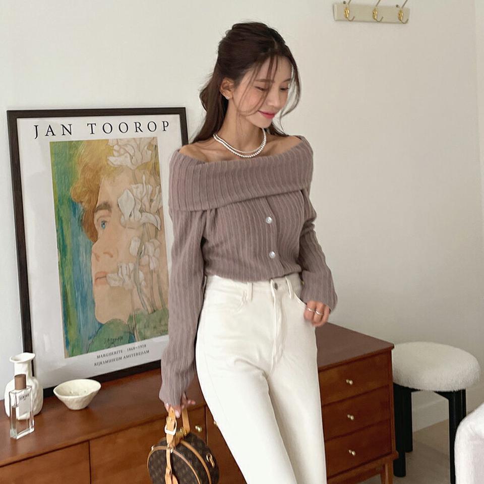 【10%OFF】リブオフショルボタンTシャツ・t00284 レディース 【tops】トップス 長袖 リブ オフショルダー 肩出し 肌見せ セクシー デコルテ 鎖骨 単色 シンプル かわいい 大人 フェミニン 秋 冬 韓国ファッション KWセール
