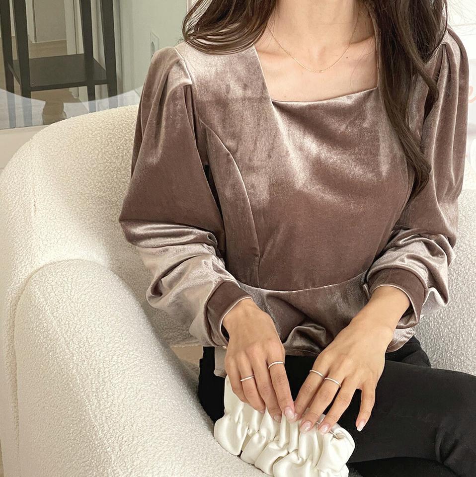 ベロアスクエアペプラムブラウス・t00280 レディース 【bl】トップス ブラウス 長袖 ベロア ペプラム スクエアネック 単色 無地 シンプル きれいめ 上品 大人 光沢 クリスマス フェミニン ラッフル 秋 冬 韓国ファッション