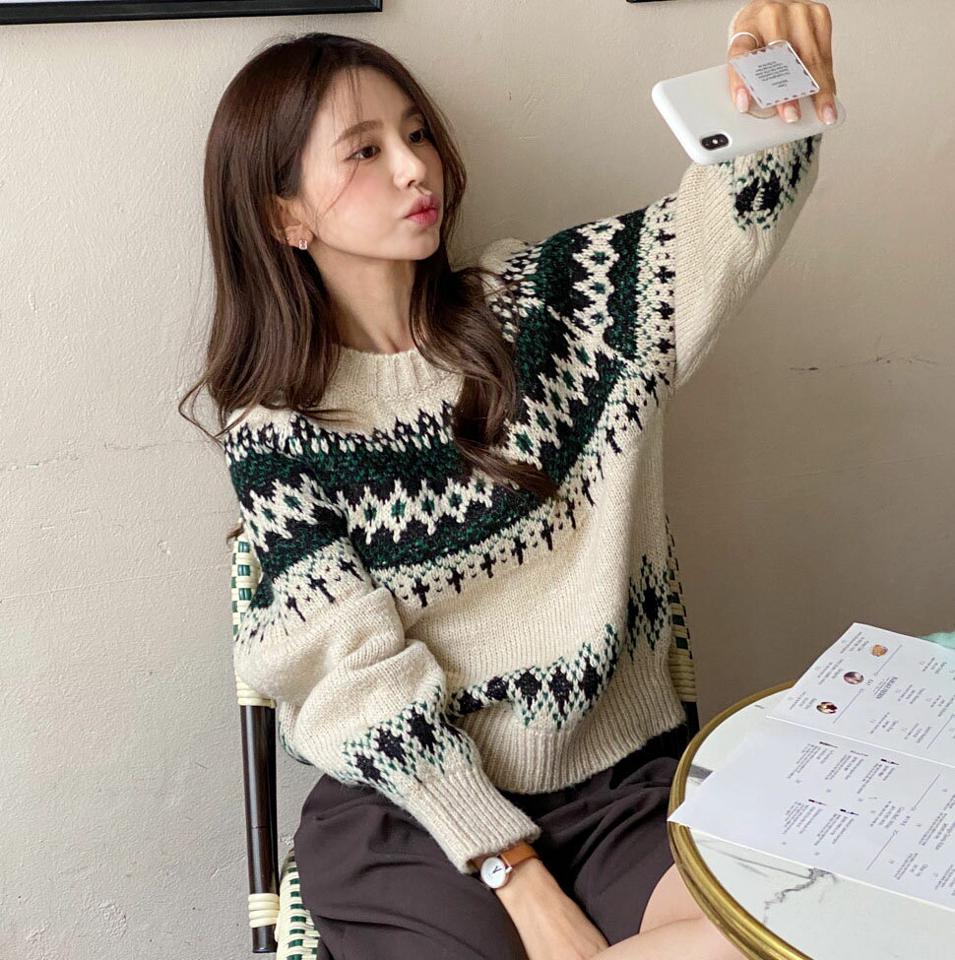 ノルディックルーズニット・t00309 レディース 【tops】トップス ニット 長袖 ノルディック柄 柄ニット カラーニット ラウンドネック カジュアル ラフ 水色 ブルー ルーズ ラグラン ゆったり ラフ 秋 冬 韓国ファッション