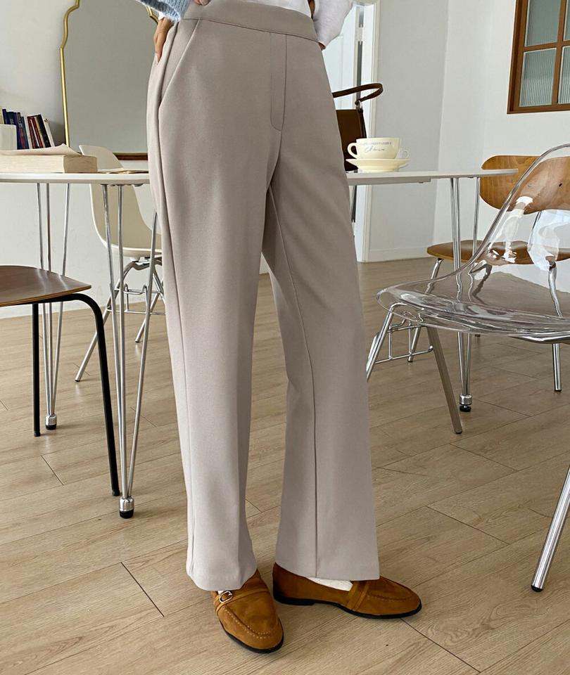 裏起毛ストレッチストレートスラックス・t00319 レディース 【pt】パンツ ズボン スラックス ロング ストレート ストレッチ 裏起毛 単色 無地 ベーシック 大人 きれいめ オケージョン オフィス センタープレス ハイウエスト 冬 韓国ファッション