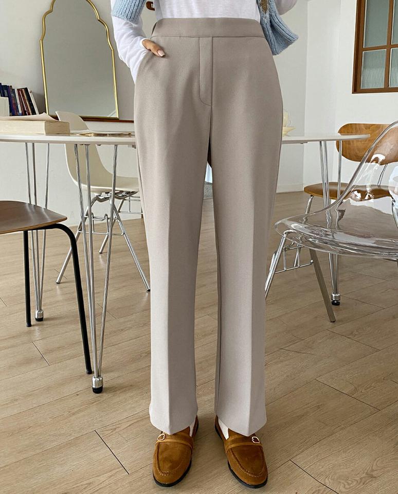 裏起毛ストレッチストレートスラックス・t00319 レディース 【pt】パンツ ズボン スラックス ロング ストレート ストレッチ 裏起毛 単色 無地 ベーシック 大人 きれいめ オケージョン オフィス センタープレス ハイウエスト 冬 韓国ファッション