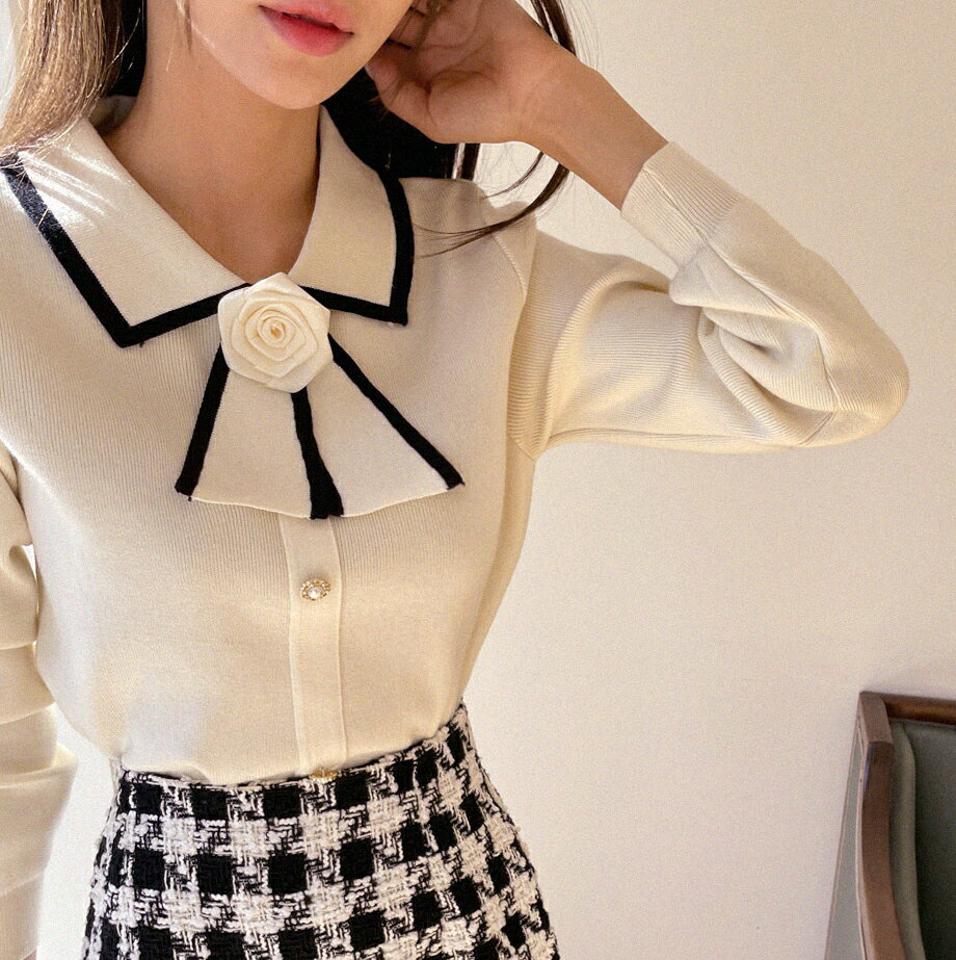 ローズブローチ付配色リボンニット・b00158 レディース 【tops】トップス ニット 長袖 りぼん ブローチ フェミニン 高級感 フラワー 花 バラ ばら 配色 きれいめ シンプル 襟コン ボウタイ パールボタン 秋 冬 韓国ファッション
