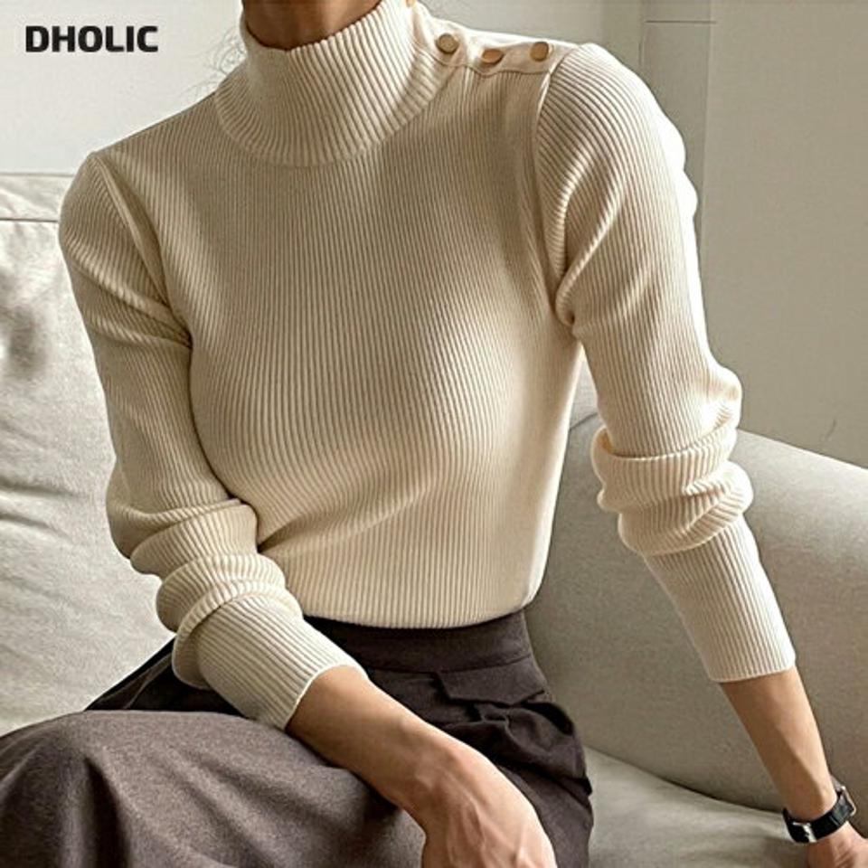 ボタンハイネックニット・t00138 レディース 【tops】トップス ニット 長袖 リブ ハイネック ゴールドボタン 単色 無地 シンプル 大人 きれいめ スリム 秋 冬 韓国ファッション