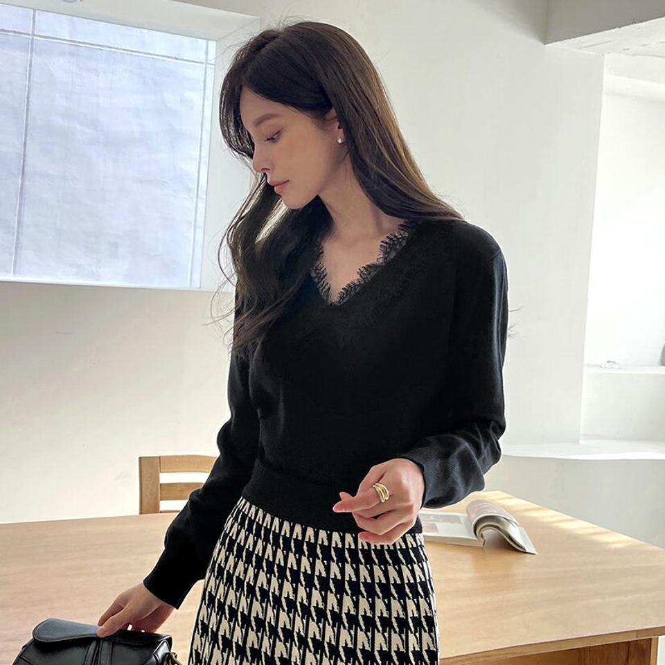 Vネックレースニット・b00179 レディース 【tops】トップス ニット 長袖 レース Vネック フェミニン きれいめ 上品 大人 単色 無地 シンプル クロップド丈 アンバランス 秋 冬 韓国ファッション