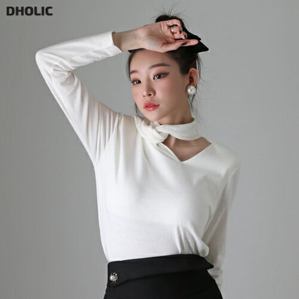 【マラソン特価】アンゴラ混スリットツイスト長袖Tシャツ・p000160 レディース 【tops】トップス Tシャツ ロンT 長袖 ツイスト スリット アンゴラ 単色 無地 シンプル デコルテ 個性的 ユニーク 大人 秋 冬 韓国ファッション MKT セール