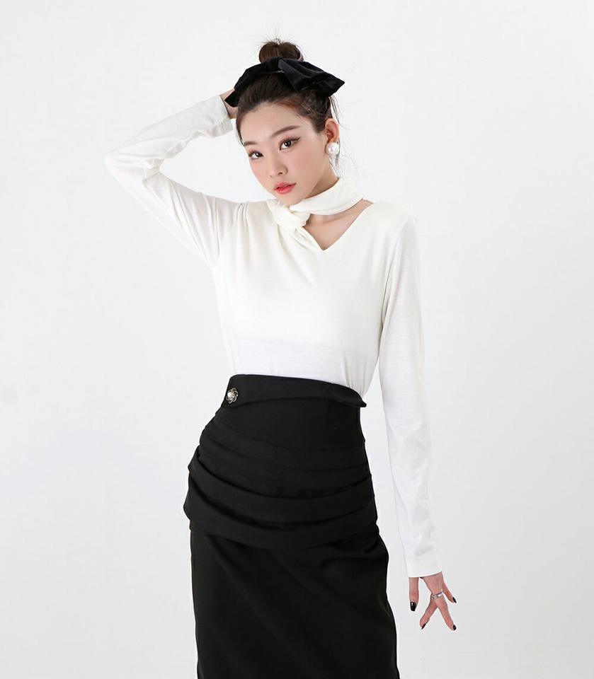 【マラソン特価】アンゴラ混スリットツイスト長袖Tシャツ・p000160 レディース 【tops】トップス Tシャツ ロンT 長袖 ツイスト スリット アンゴラ 単色 無地 シンプル デコルテ 個性的 ユニーク 大人 秋 冬 韓国ファッション MKT セール