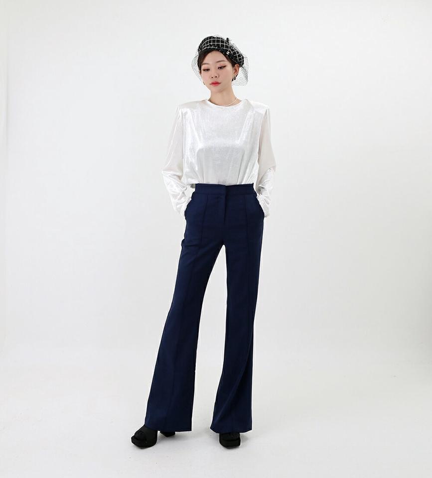 スリムフレアスラックス・p000221 レディース 【pt】パンツ ズボン スラックス フレア スリム タイト 単色 無地 シンプル ベーシック 大人 オフィス オケージョン きれいめ 秋 冬 韓国ファッション MKT