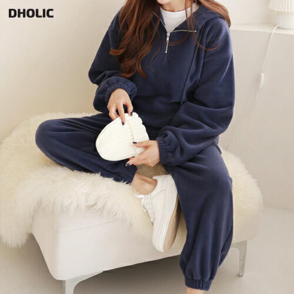 【マケット特価】両起毛ジップパーカー&ジョガーパンツSET・p000018 レディース 【pt】セットアップ setup トップス パーカー スウェット 長袖 起毛 ジップアップ フード フーディー ハーフジップ パンツ ズボン 単色 ラフ 秋 冬 韓国ファッション MKT セール