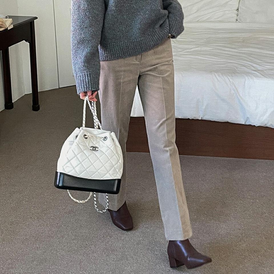 ベロアストレートパンツ・t00170 レディース 【pt】パンツ ズボン ロング ストレート ベロア 単色 無地 シンプル ベーシック 大人 カジュアル 季節感 光沢感 ハイウエスト ベルトループ センタープレス 秋 冬 韓国ファッション