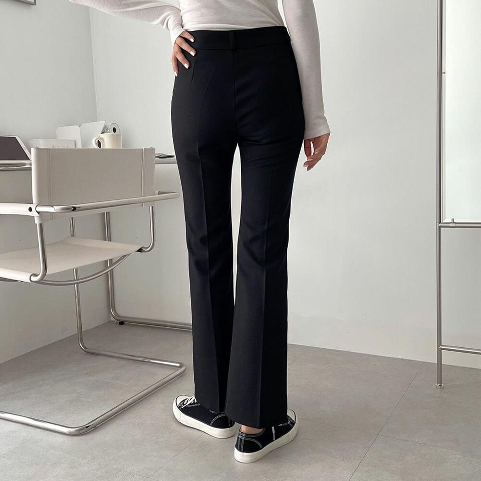 裏起毛スリムフレアスラックス・p000012 レディース 【pt】パンツ ズボン スラックス ロング スリム フレア 裏起毛 単色 無地 シンプル ベーシック きれいめ オケージョン オフィス 骨格ストレート 冬 韓国ファッション MKT