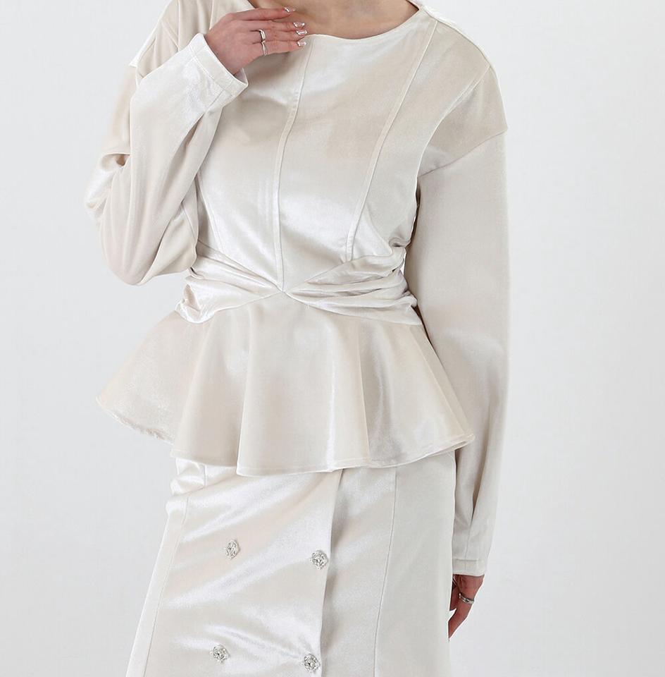 スエード調ギャザーペプラムブラウス・p000287 レディース 【bl】トップス ブラウス 長袖 ペプラム ギャザー フェイクスエード ラウンドネック 単色 無地 シンプル ウエストマーク かわいい 可愛い 秋 冬 韓国ファッション MKT