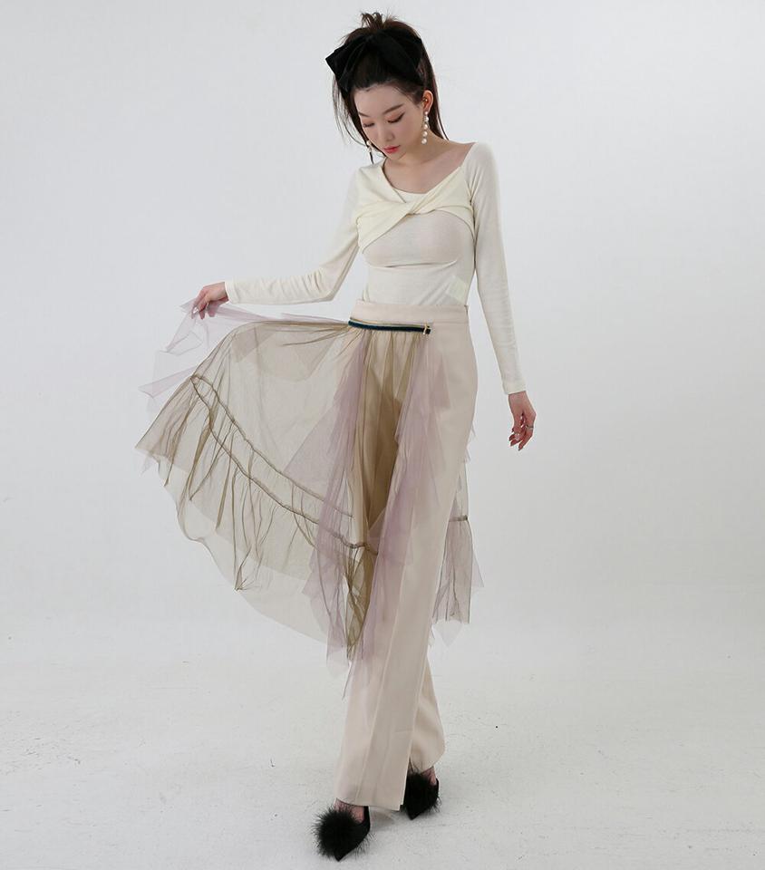 【マケット特価】チュール付スリットスラックス・p000290 レディース 【pt】パンツ ズボン スラックス ロング スリット チュール 透け感 シアー シースルー ユニーク 個性的 かわいい 大人 揺れ感 秋 冬 韓国ファッション MKT セール