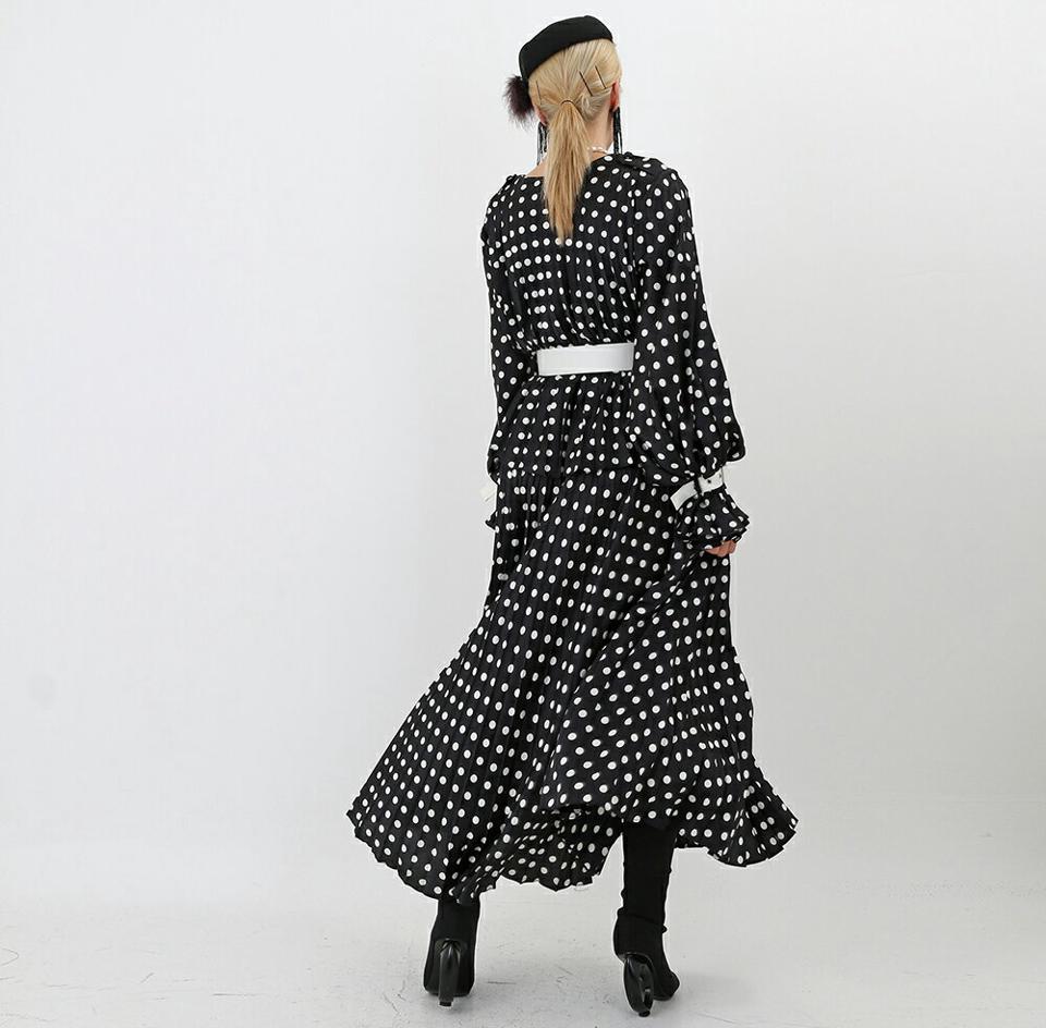 【マケット特価】ベルト付ドットプリーツワンピース・p000279 レディース 【ops】ワンピース ロング丈 プリーツ 長袖 ドット柄 ベルト ラウンドネック 派手 目立つ 大人 フレア 秋 冬 韓国ファッション MKT セール