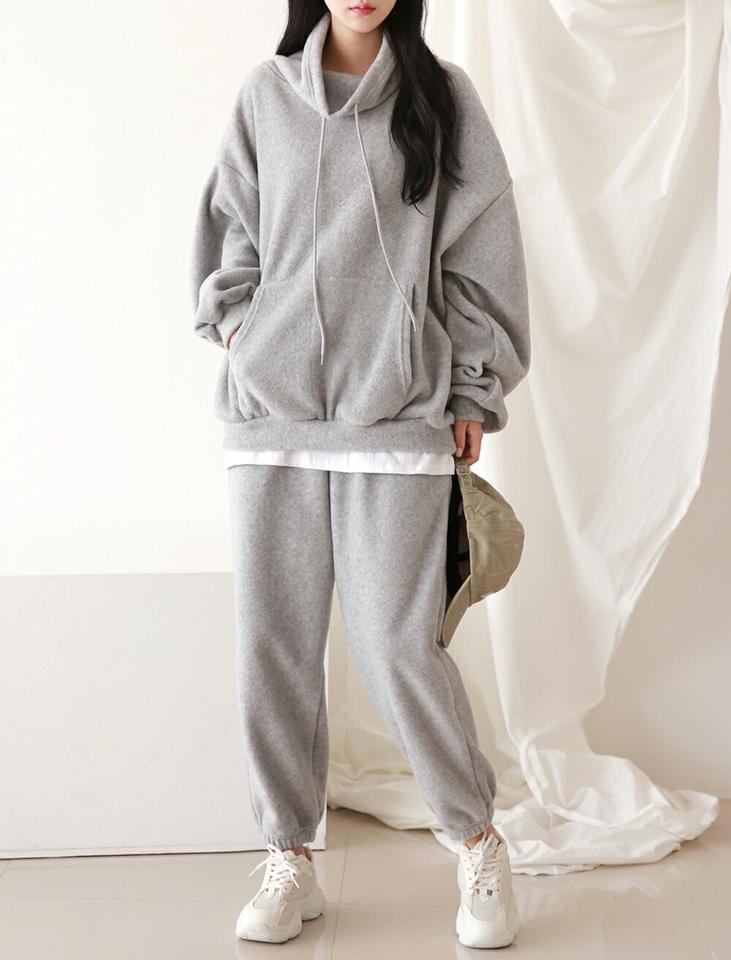 両起毛レイヤード調パーカー&ジョガーパンツ・p000048 レディース 【pt】セットアップ setup トップス パーカー フード フーディー 長袖 パンツ ズボン ロング 裏起毛 レイヤード風 マフポケット 冬 韓国ファッション MKT
