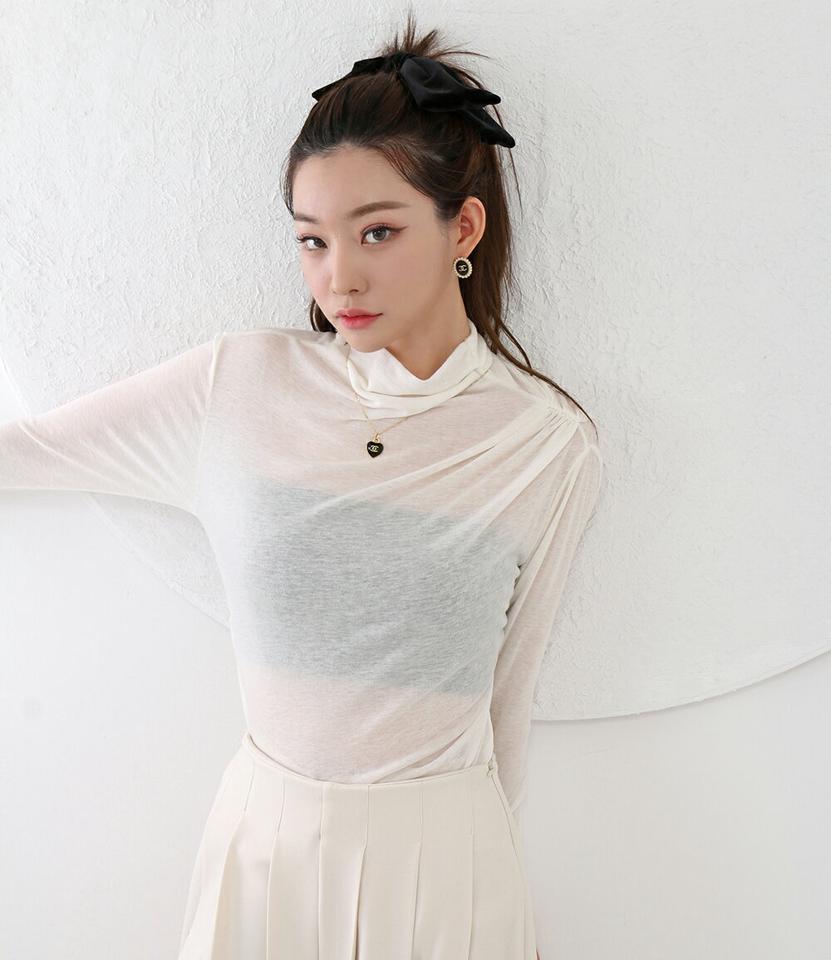 【マケット特価】ウール混ギャザーハーフネック長袖Tシャツ・p000185 レディース 【tops】トップス Tシャツ 長袖 ロンT ハーフネック ギャザー 単色 無地 シンプル フェミニン ウール 大人 きれいめ 秋 冬 韓国ファッション MKT セール