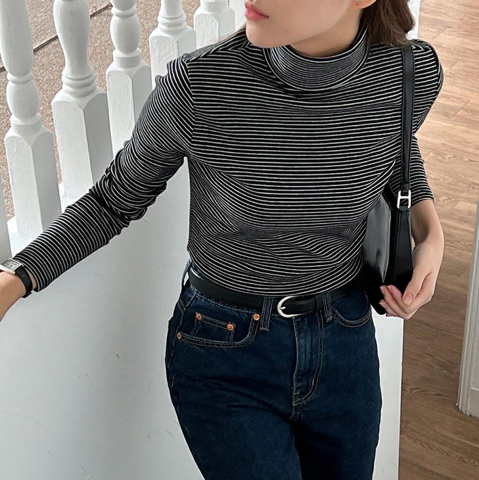 ボーダータートル長袖Tシャツ・p000369 レディース 【tops】トップス Tシャツ ロンT 長袖 ボーダー柄 タートルネック 細い カジュアル スリム 大人 ラフ 秋 冬 韓国ファッション MKT