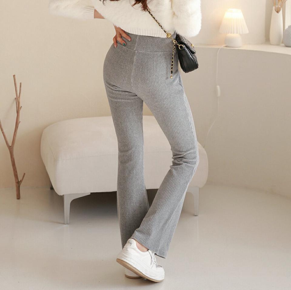 【マケット特価】起毛ベロアリブフレアパンツ・p000435 レディース 【pt】パンツ ズボン ロング フレア ベロア リブパンツ 起毛 単色 無地 シンプル ベーシック ラフ カジュアル ウエストゴム ラフ 楽ちん 秋 冬 韓国ファッション MKT セール