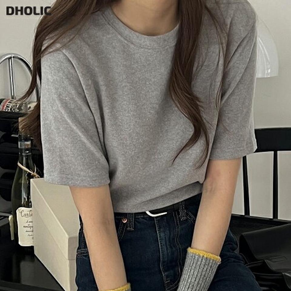 アンゴラ混半袖Tシャツ・p000375 レディース 【tops】トップス Tシャツ 半袖 ラウンドネック アンゴラ 単色 無地 シンプル カジュアル ラフ ベーシック 大人 秋 春 韓国ファッション MKT