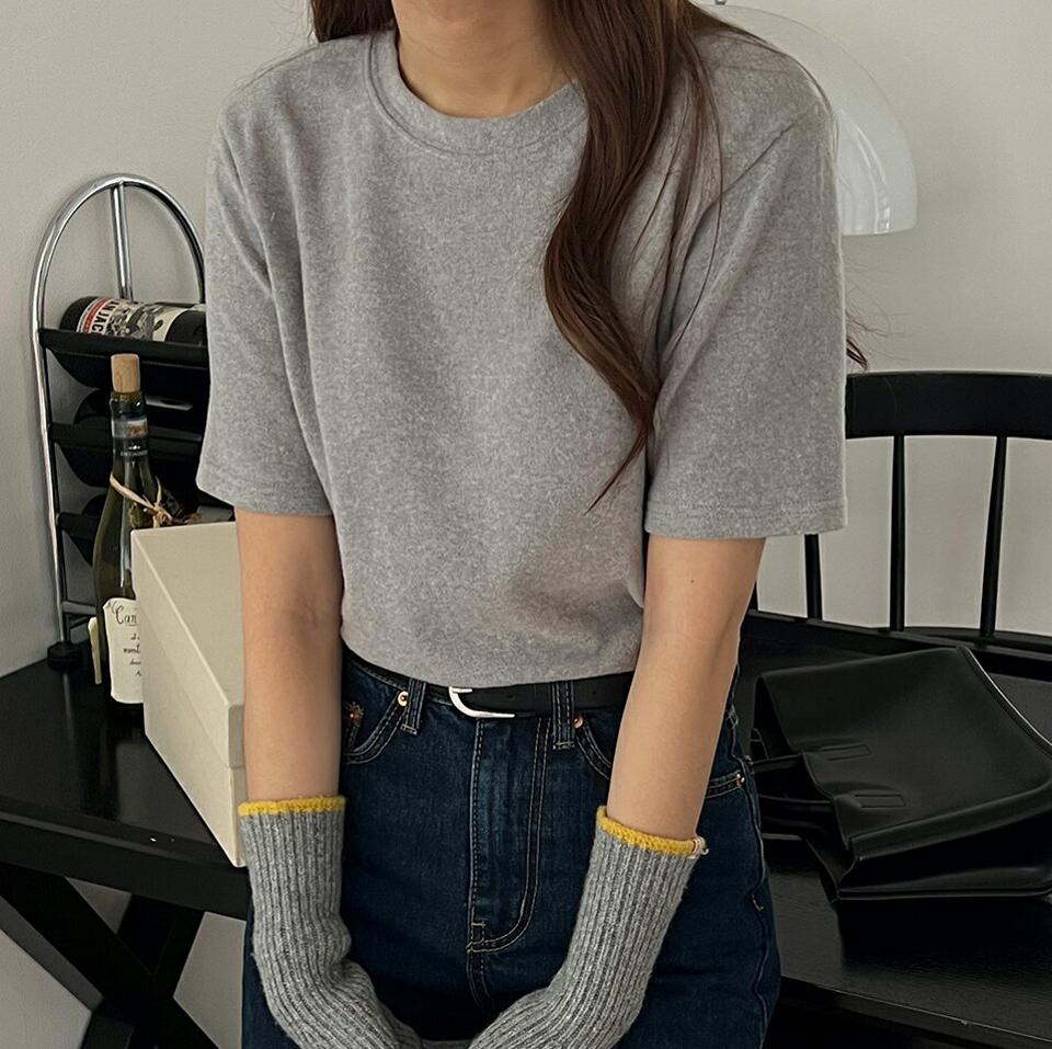 アンゴラ混半袖Tシャツ・p000375 レディース 【tops】トップス Tシャツ 半袖 ラウンドネック アンゴラ 単色 無地 シンプル カジュアル ラフ ベーシック 大人 秋 春 韓国ファッション MKT