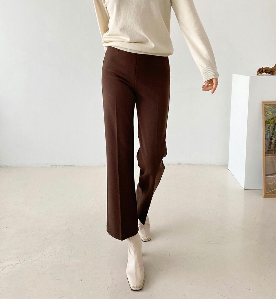 裏起毛フレアスラックス・p000420 レディース 【pt】パンツ ズボン スラックス フレア 裏起毛 単色 無地 シンプル ベーシック 大人 オフィス オケージョン きれいめ 冬 韓国ファッション MKT