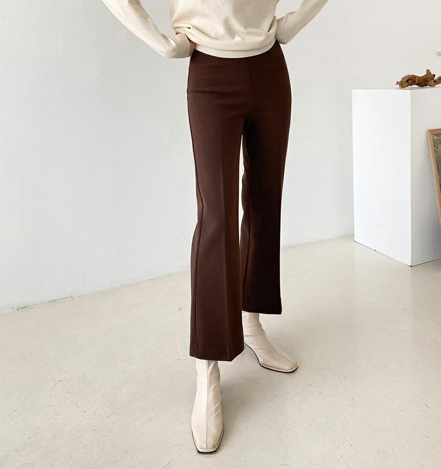 裏起毛フレアスラックス・p000420 レディース 【pt】パンツ ズボン スラックス フレア 裏起毛 単色 無地 シンプル ベーシック 大人 オフィス オケージョン きれいめ 冬 韓国ファッション MKT