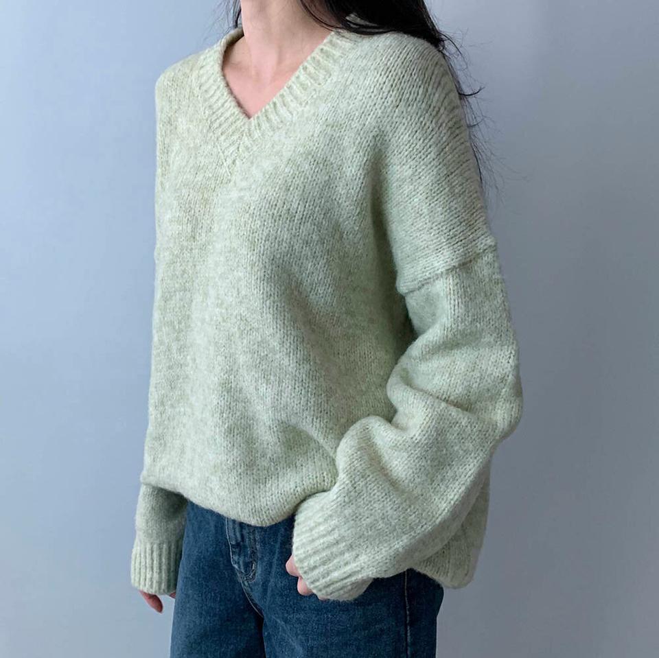メランジVネックニット・p000419 レディース 【tops】トップス ニット 長袖 単色 無地 シンプル ベーシック メランジ Vネック 鎖骨 デコルテ 秋 冬 カジュアル ラフ かわいい 可愛い パステル 韓国ファッション MKT