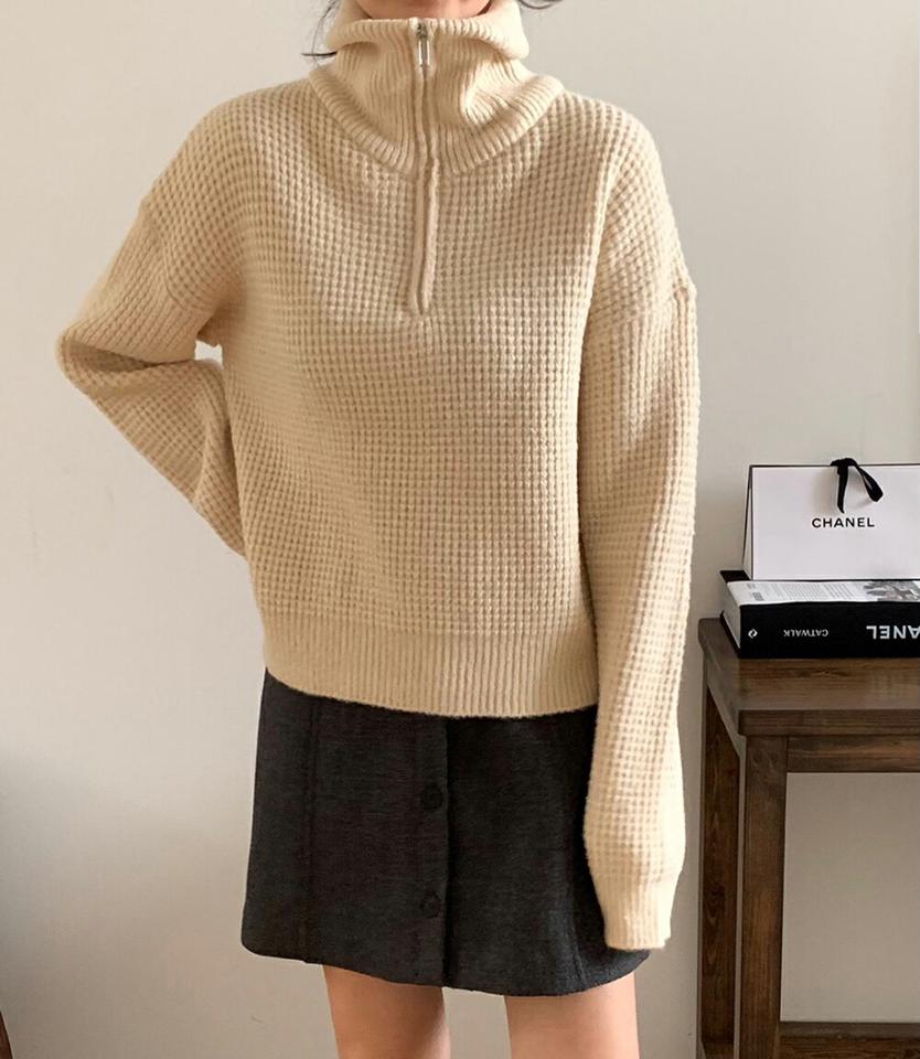 2WAYジップアップニット・p000417 レディース 【tops】トップス ニット 長袖 単色 柄 模様 ワッフル ジップアップ 2WAY ハイネック カラーネック ドロップショルダー ルーズ ゆったり 秋 冬 カジュアル 韓国ファッション MKT