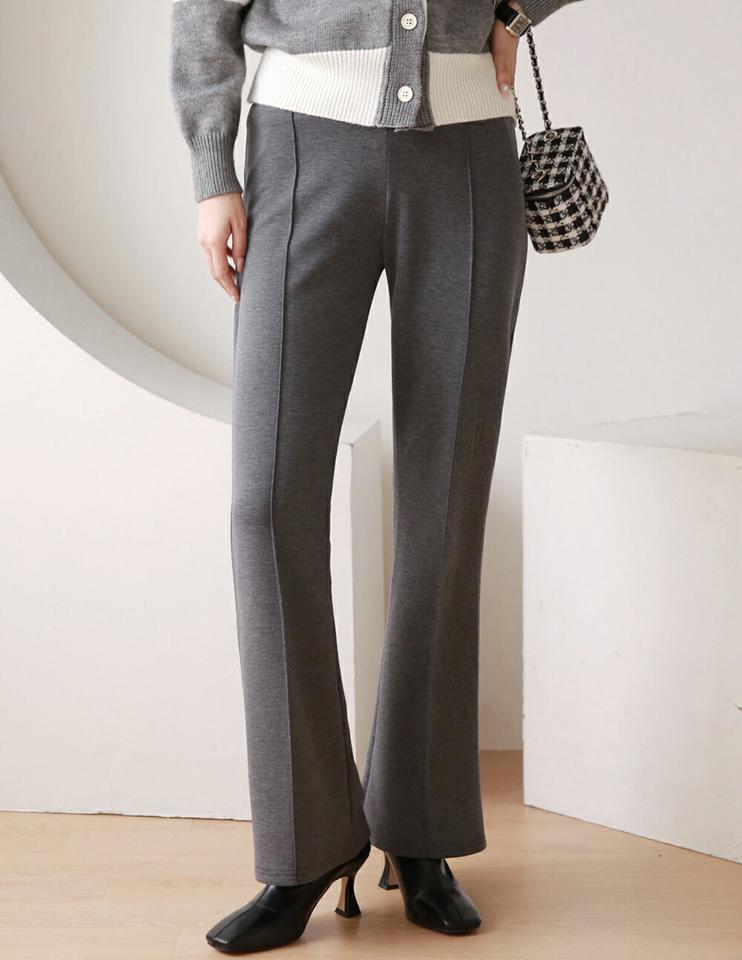 センターラインストレッチフレアパンツ・p000396 レディース 【pt】パンツ ロング丈 単色 無地 シンプル ベーシック フレア ストレッチ 伸縮性 秋 冬 フェミニン キュート 大人 かわいい 可愛い 韓国ファッション MKT