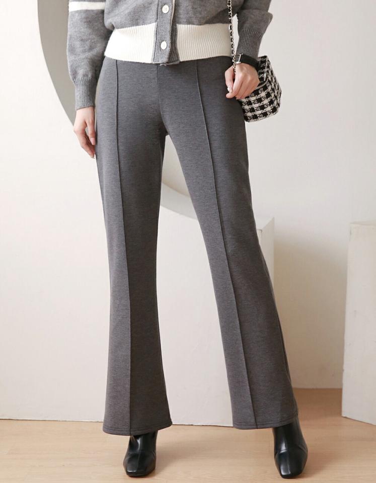 センターラインストレッチフレアパンツ・p000396 レディース 【pt】パンツ ロング丈 単色 無地 シンプル ベーシック フレア ストレッチ 伸縮性 秋 冬 フェミニン キュート 大人 かわいい 可愛い 韓国ファッション MKT