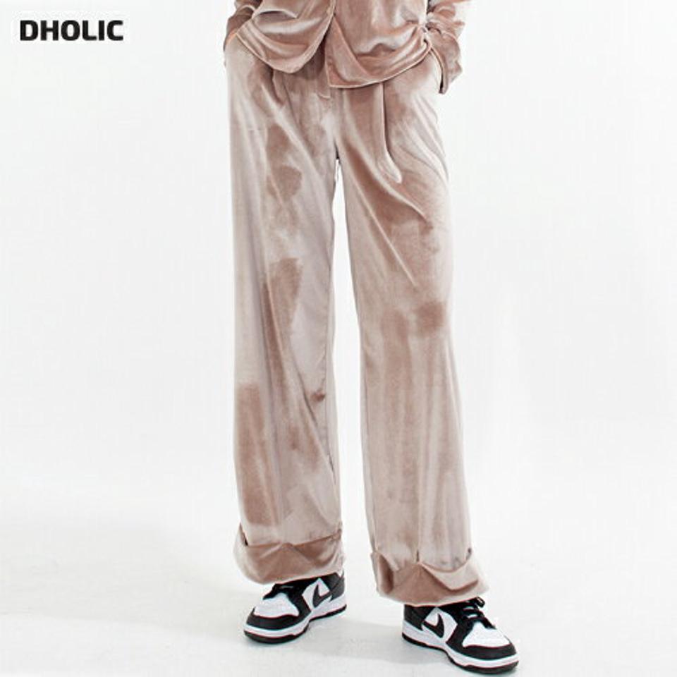 ロールアップベロアパンツ・p000381 レディース 【pt】パンツ ロング丈 単色 無地 シンプル ベーシック ベロア ロールアップ ツヤ 艶 光沢 秋 冬 カジュアル かわいい 可愛い ワイド 楽ちん ラフ 韓国ファッション MKT