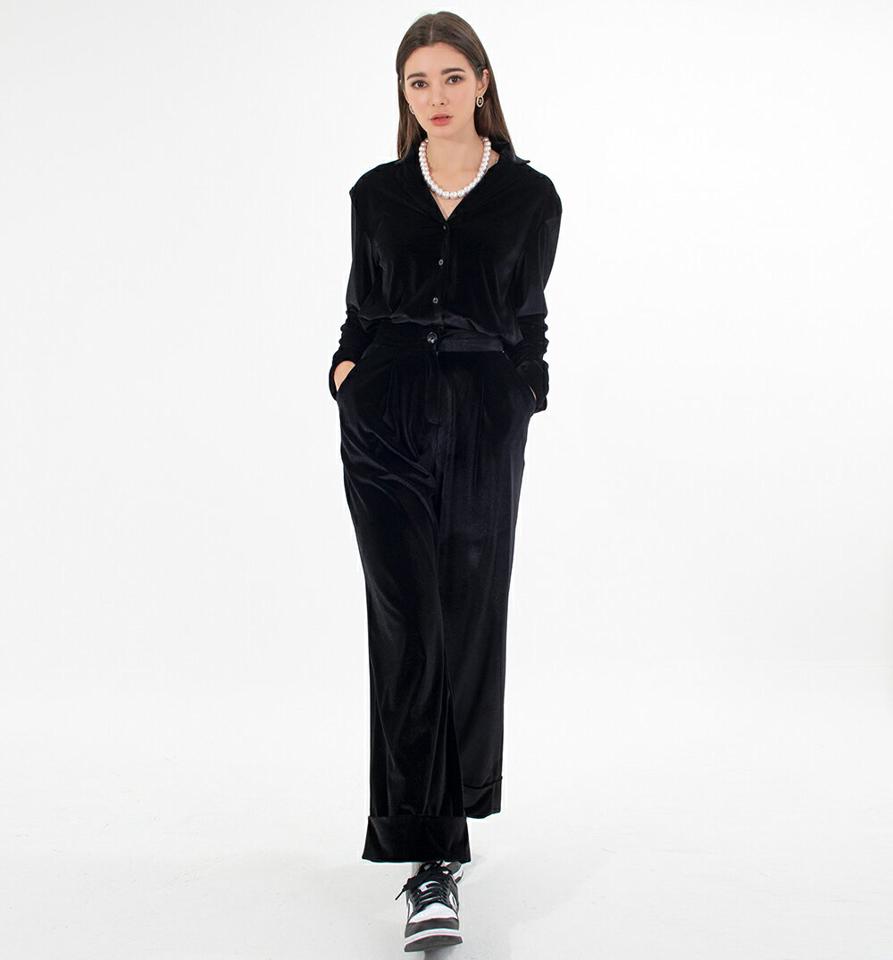 オープンカラーベロアシャツ・p000380 レディース 【bl】シャツ トップス 長袖 ベロア 単色 無地 シンプル ベーシック 襟 えり オープン襟 秋 冬 艶 ツヤ 光沢 大人 かわいい 可愛い 韓国ファッション MKT