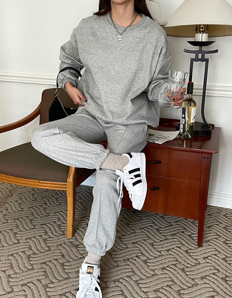 【スーパーセール特価】裏起毛センターラインスウェットジョガーパンツ・p000615 レディース 【pt】パンツ ズボン ロング ジョガーパンツ スウェット センターライン 単色 無地 シンプル カジュアル ラフ ウエストゴム 裏起毛 ラフ 絞り 冬 韓国ファッション MKT