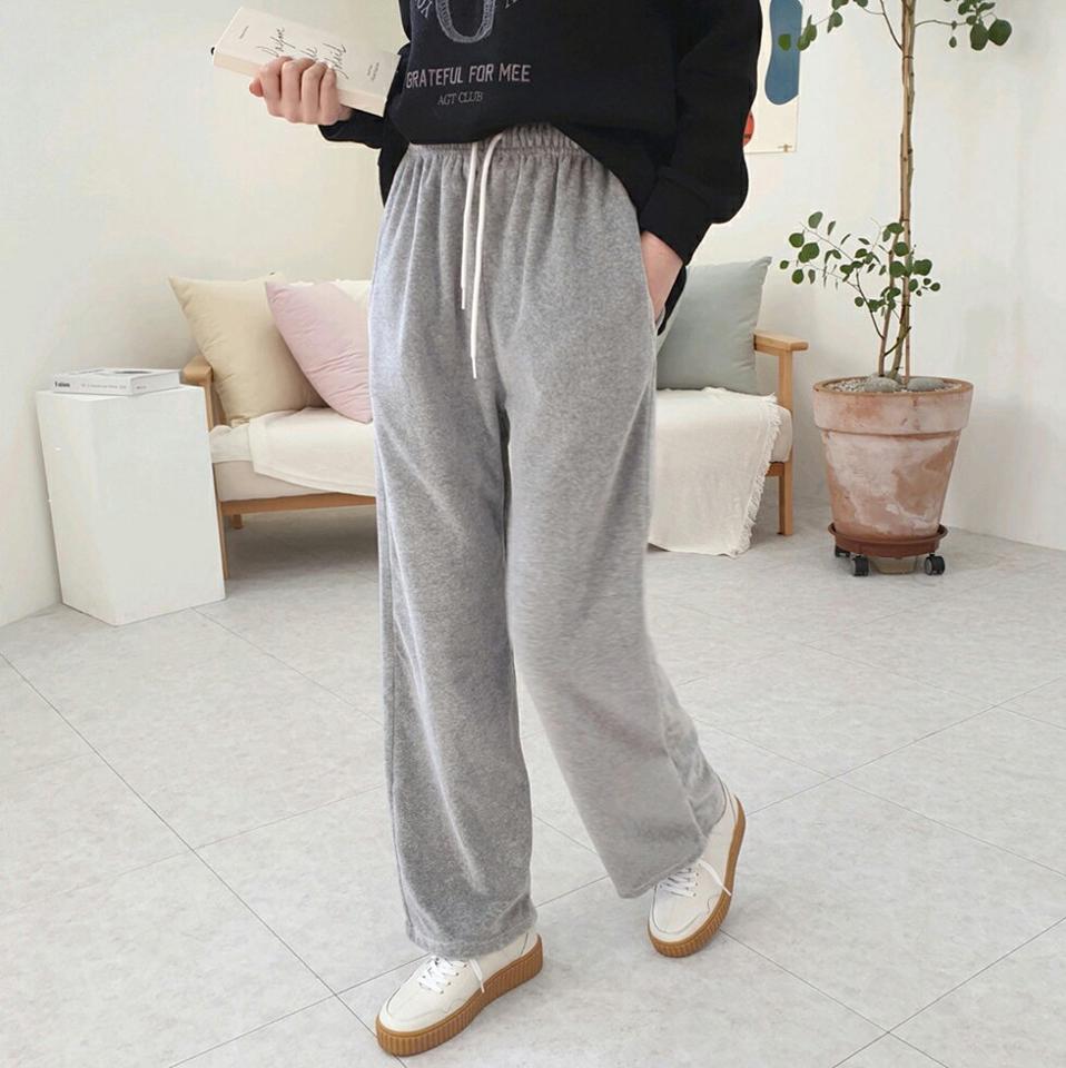 【マケット特価】ベロアドロストワイドパンツ・p000452 レディース 【pt】パンツ ズボン ロング ワイド ドロスト ウエストゴム ベロア 単色 無地 シンプル カジュアル ラフ 楽ちん ワンマイルウェア 大人 体型カバー 秋 冬 韓国ファッション MKT セール