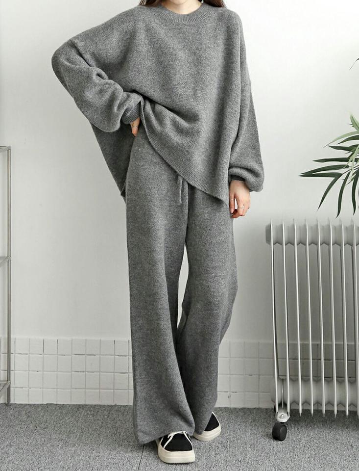 ウール混アンバランスニット&パンツSET・p000502 レディース 【pt】セットアップ setup トップス ニット 長袖 ラウンドネック アンバランス ウール パンツ ズボン ロング 単色 無地 シンプル メランジ 秋 冬 韓国ファッション MKT