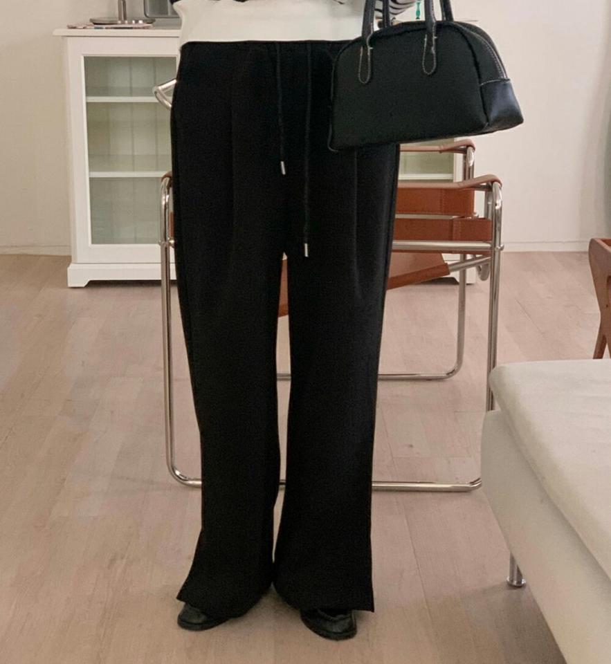 スリットストレッチワイドパンツ・p000605 レディース 【pt】パンツ ズボン ロング ストレッチ ワイド ウエストゴム 単色 無地 シンプル ベーシック 楽ちん ラフ カジュアル 秋 冬 韓国ファッション MKT