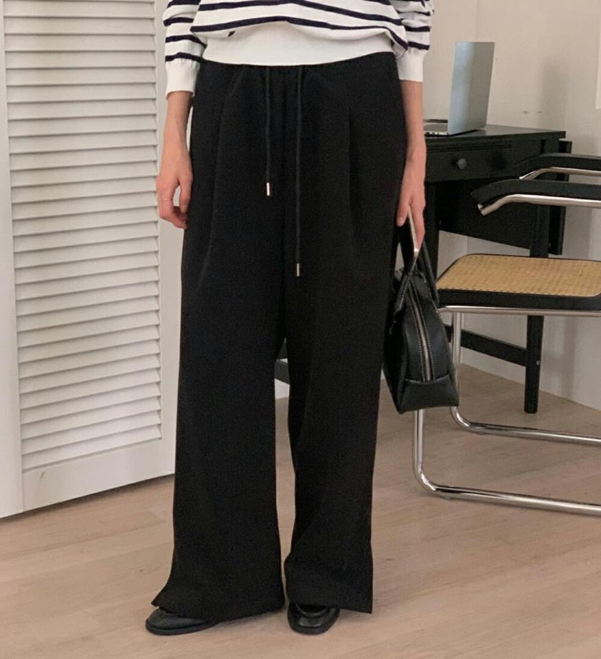 スリットストレッチワイドパンツ・p000605 レディース 【pt】パンツ ズボン ロング ストレッチ ワイド ウエストゴム 単色 無地 シンプル ベーシック 楽ちん ラフ カジュアル 秋 冬 韓国ファッション MKT