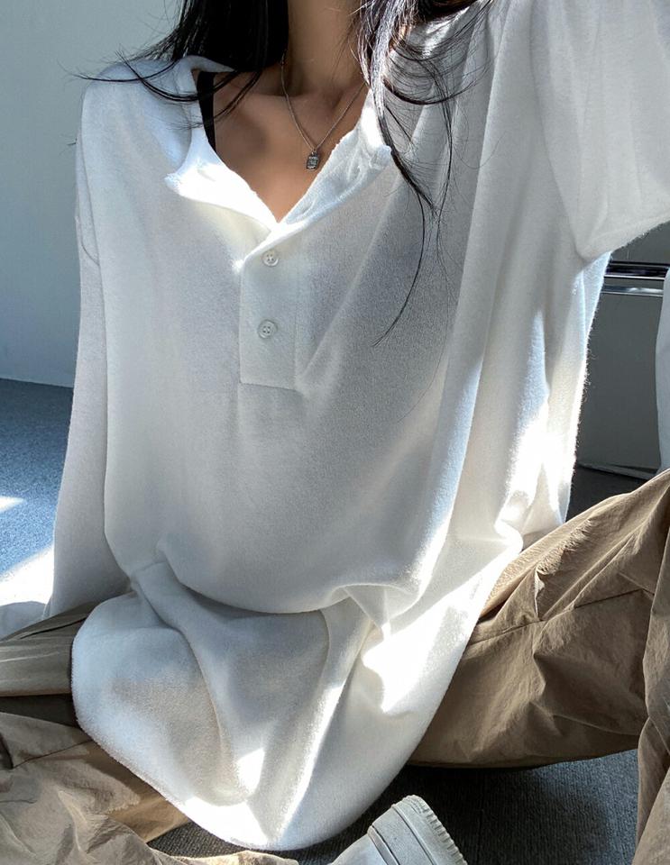 起毛ヘンリーネック長袖Tシャツ・p000593 レディース 【tops】トップス Tシャツ 長袖 ロンT ヘンリーネック 単色 無地 シンプル ベーシック ラフ カジュアル ゆったり オーバーサイズ 体型カバー 秋 冬 韓国ファッション MKT