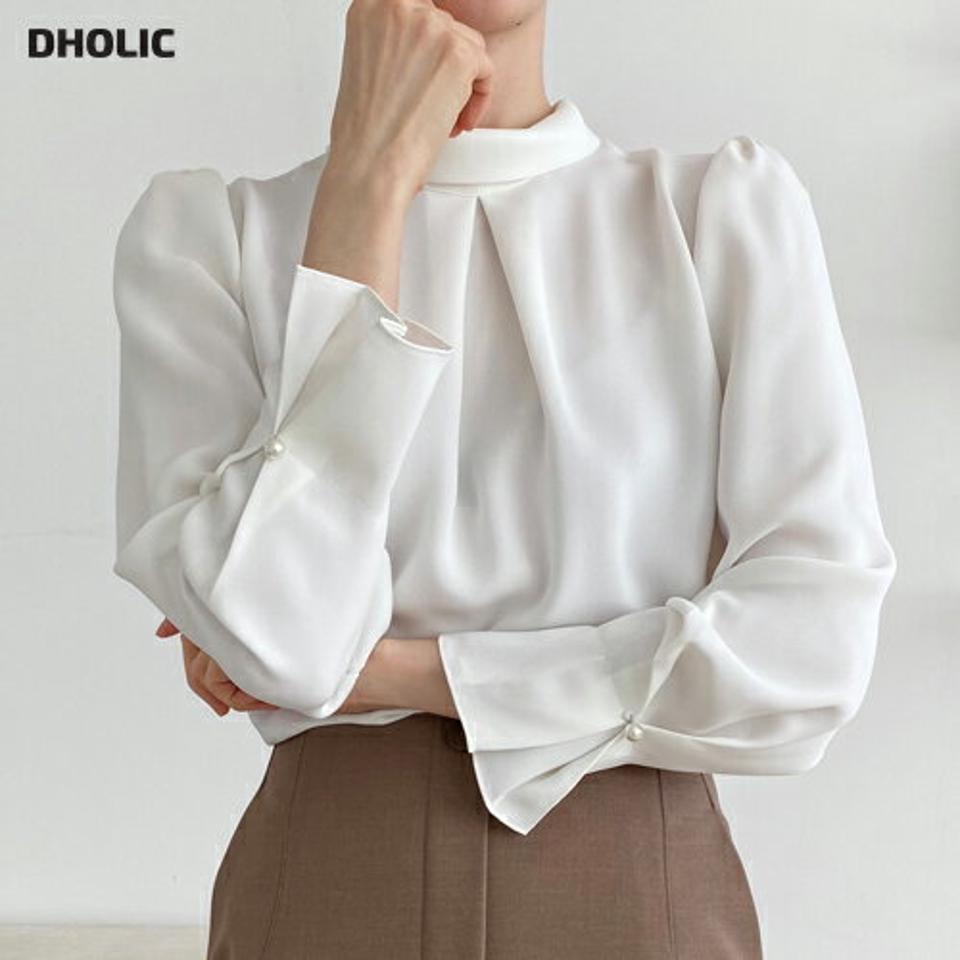 パール調ボタンスタンドカラーブラウス・p000491 レディース 【bl】トップス ブラウス スタンドカラー モックネック 長袖 パールボタン 単色 無地 シンプル フェミニン 大人 きれいめ 上品 秋 冬 韓国ファッション MKT