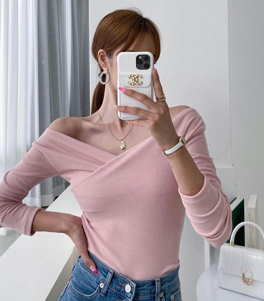 2WAYクロス長袖Tシャツ・p000567 レディース 【tops】トップス Tシャツ 長袖 クロス デコルテ オフショルダー 肌見せ セクシー 露出 大人 肩見せ ピンク かわいい 秋 冬 韓国ファッション MKT