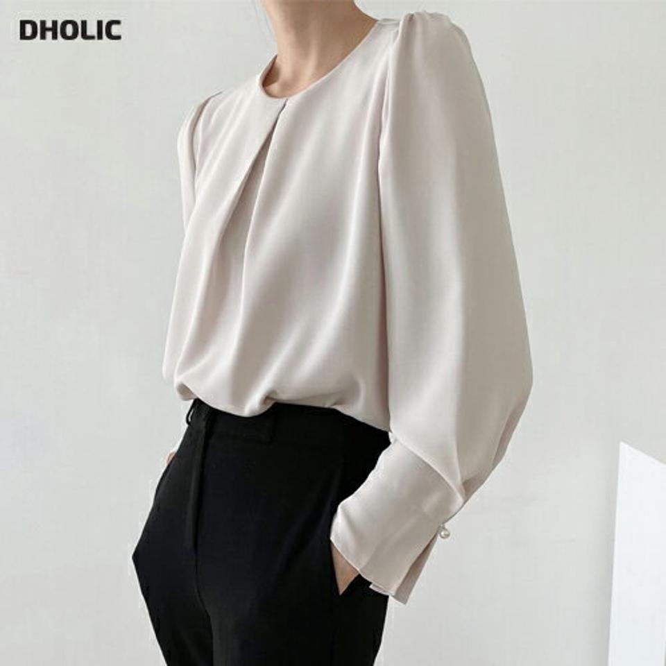 パール調ボタンタックブラウス・p000168 レディース 【bl】トップス ブラウス 長袖 タック パールボタン ラウンドネック 単色 無地 シンプル フェミニン 大人 シンプル パフスリーブ 上品 オフィス オケージョン 秋 冬 春 韓国ファッション MKT