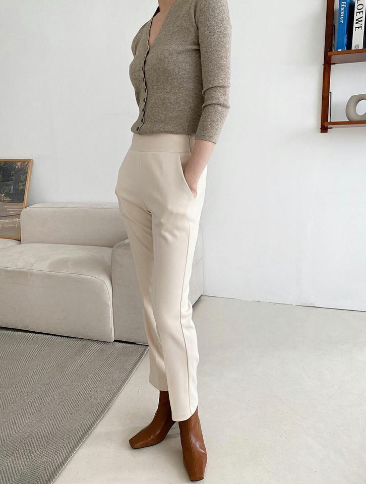 裏起毛ストレッチスラックスパンツ・p000756 レディース 【pt】パンツ ズボン スラックス ロング丈 ストレッチ 裏起毛 単色 無地 シンプル ベーシック 大人 きれいめ オケージョン 結婚式 オフィス クロップド丈 冬 韓国ファッション MKT